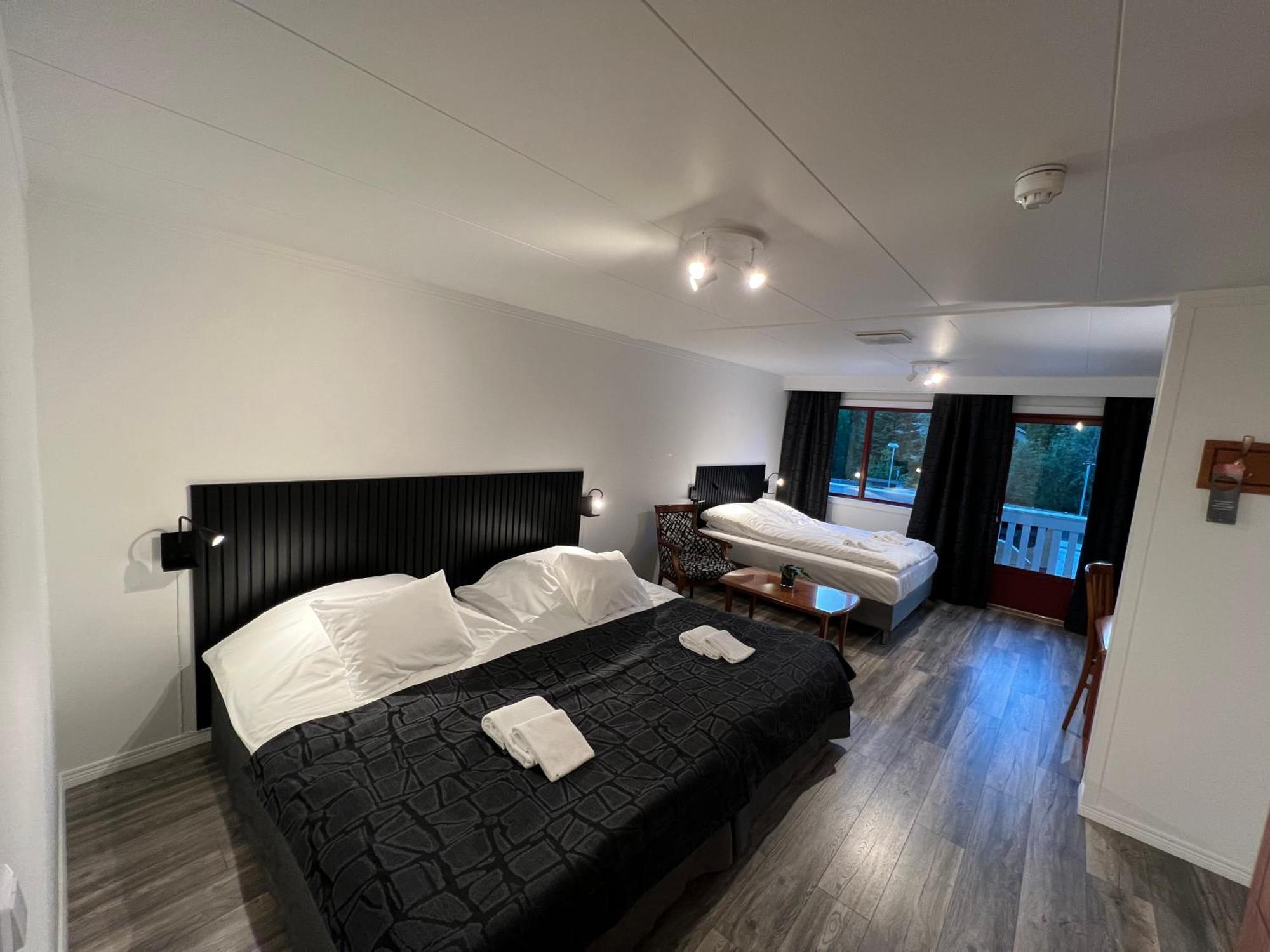 Vesterland Feriepark Hytter, Hotell Og Leikeland Sogndal Exteriör bild